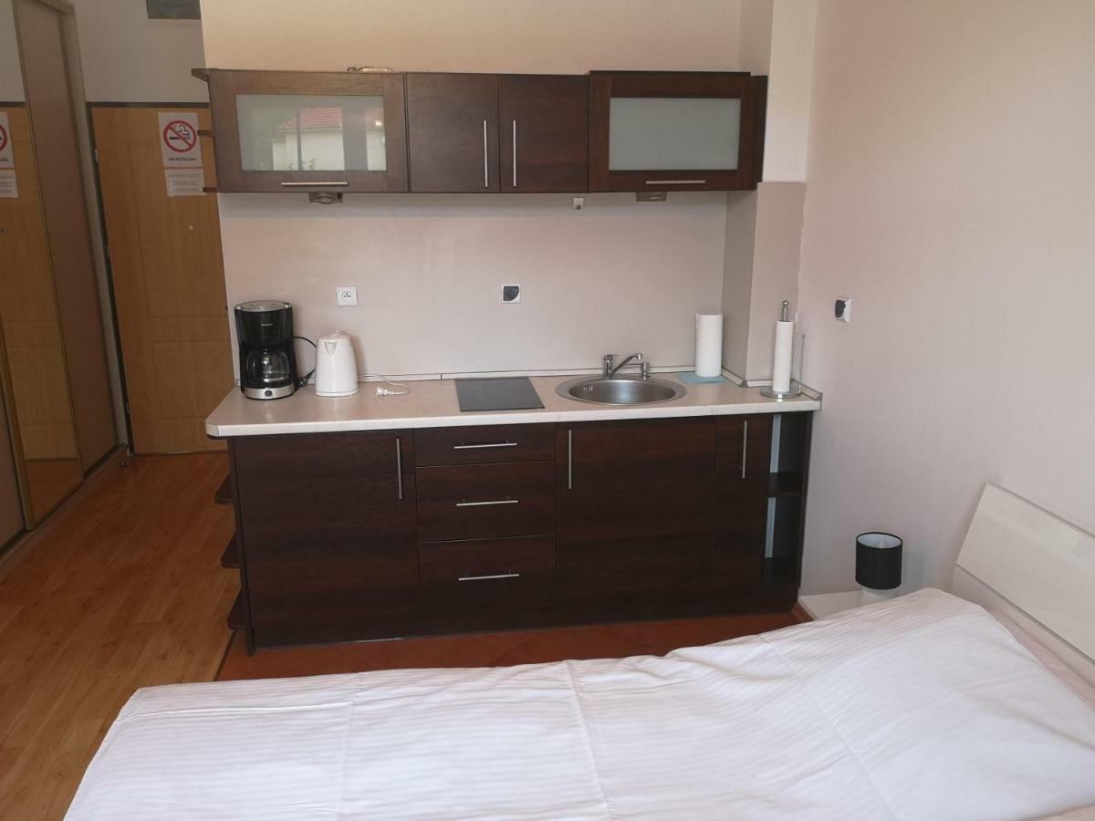 Apartament Trzy Korony 1 ชวีโนวิชแจ ภายนอก รูปภาพ